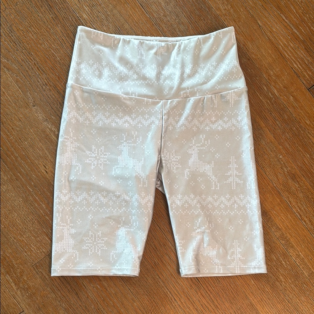 Goldsheep Women's tan bike Shorts with Reindeer Pattern size M NEW